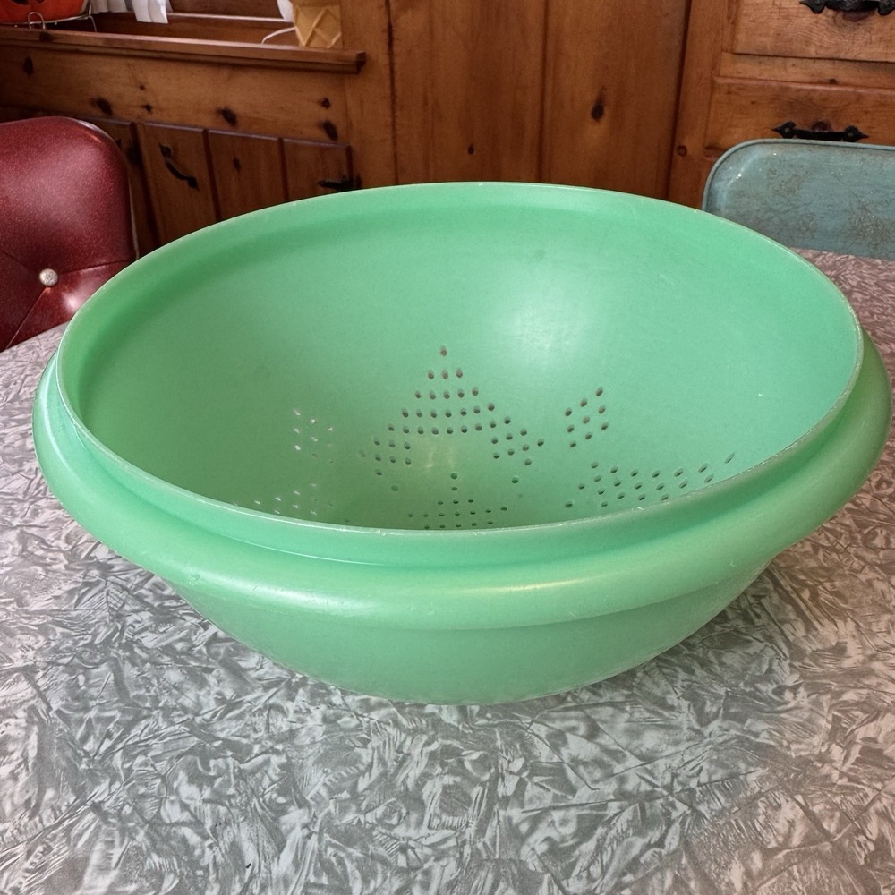 Vintage Tupperware 339-8 Colander Strainer Bowl Jadeite Green 9½"x5" Teal Bowl